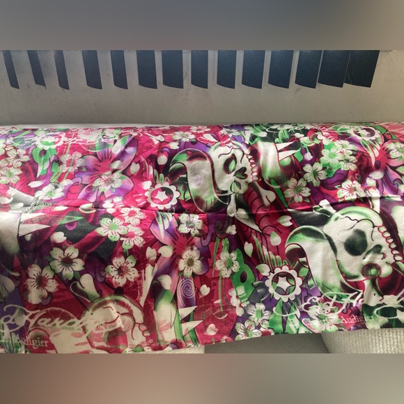 Ed Hardy fringed shawl scarf - Picture 3 of 6